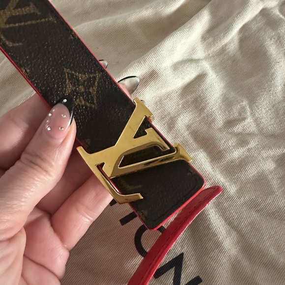 Louis Vuitton Brown and Red Reversible Belt with Gold LV Buckle - Picture 2 of 5
